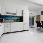 Villa Veroniq Z Bazenom&jacuzzi *
